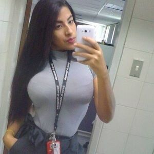 Meet your Posher, Anabella